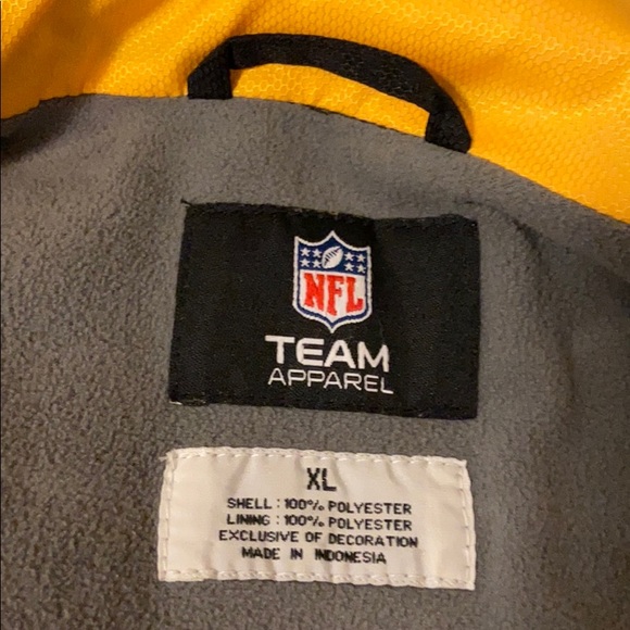 Large Jacket - Picture 5 of 5